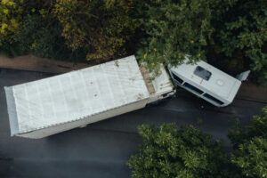 Can I Sue the Trucking Company in Addition to the Driver in Pennsylvania